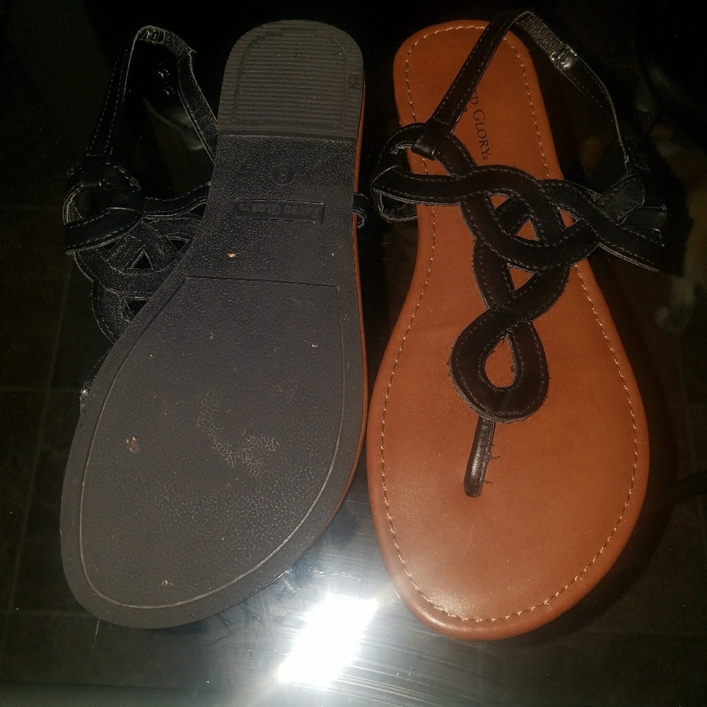 Sandals - Picture 3 of 3
